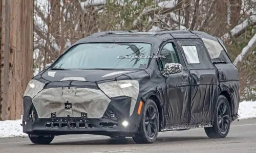 2023 Toyota Sienna Might Come only in Hybrid