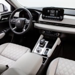 2022 Mitsubishi Outlander Interior