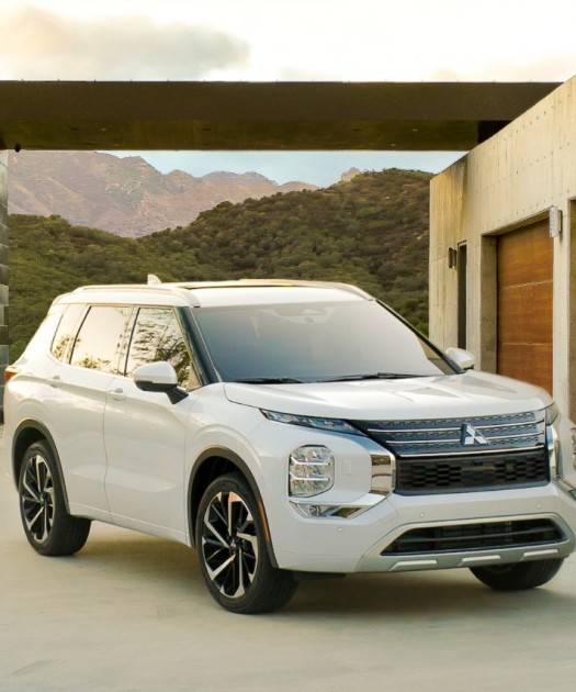 2023 Mitsubishi Outlander and the New Rugged Style