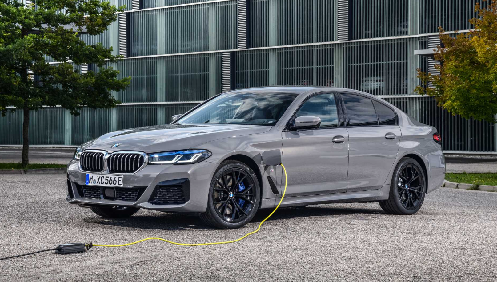 New-BMW-5-Series-2024